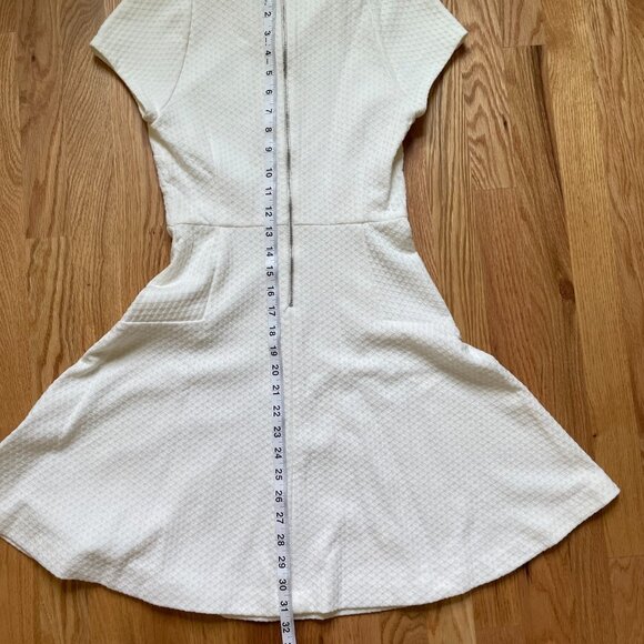 Banana Republic Waffle Weave Knit Flare Short Sleeve Dress Size 0P - Picture 7 of 13